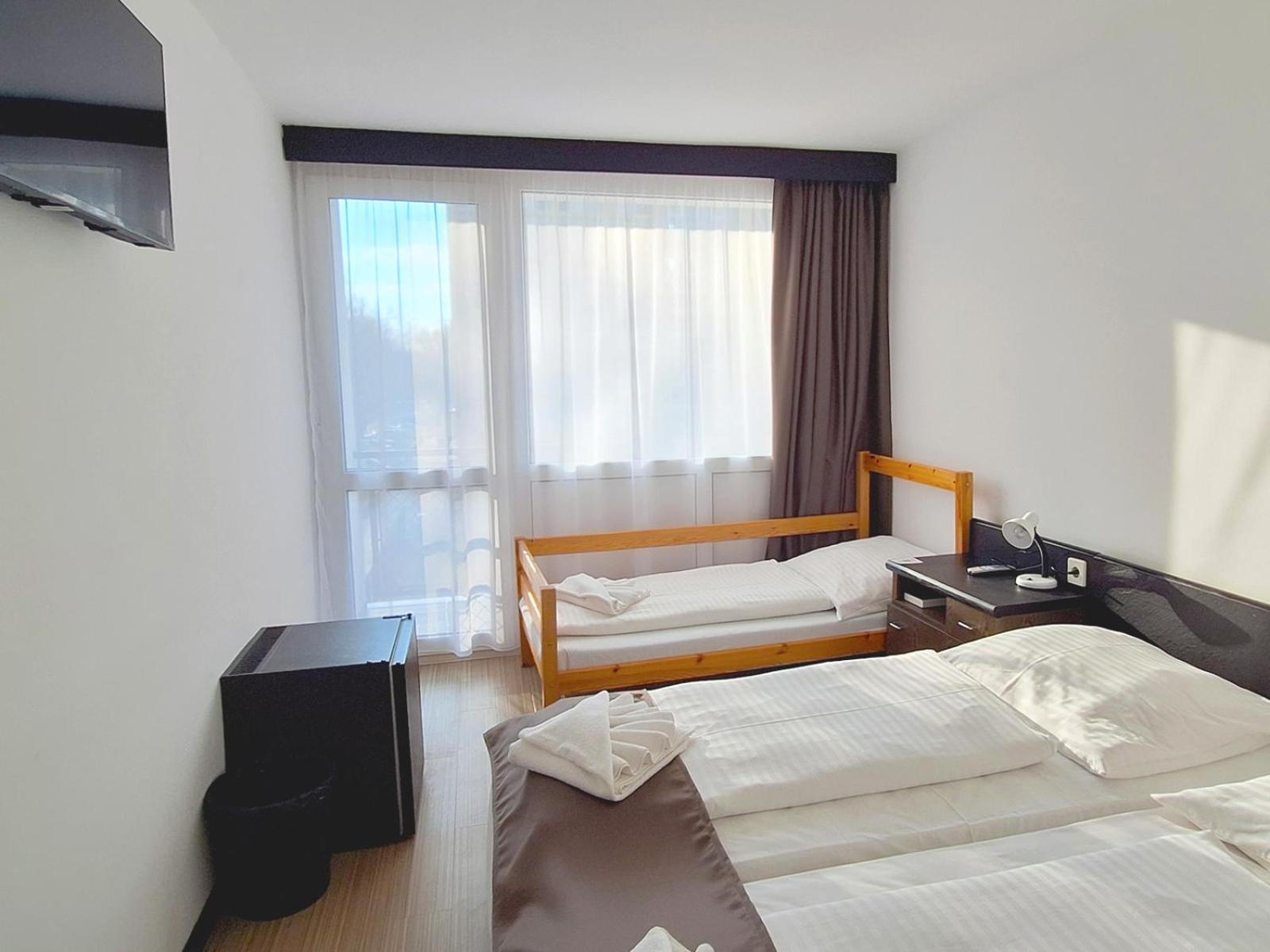Hotel Hungaria ชิโอฟก ภายนอก รูปภาพ