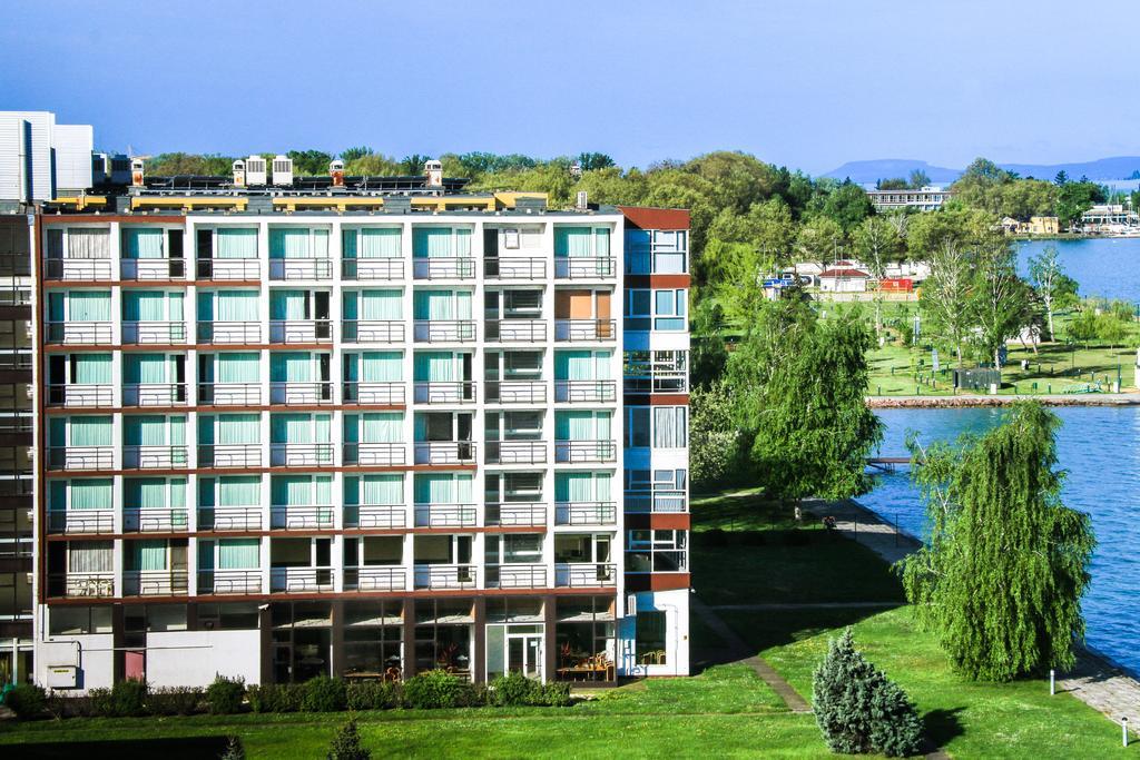 Hotel Hungaria ชิโอฟก ภายนอก รูปภาพ