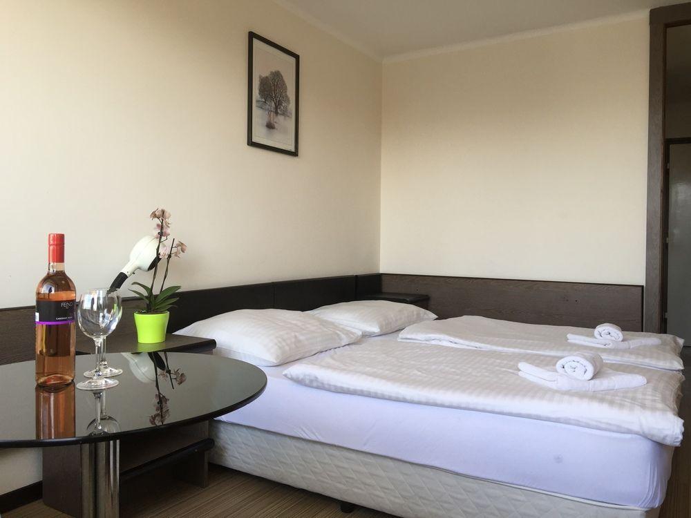 Hotel Hungaria ชิโอฟก ภายนอก รูปภาพ